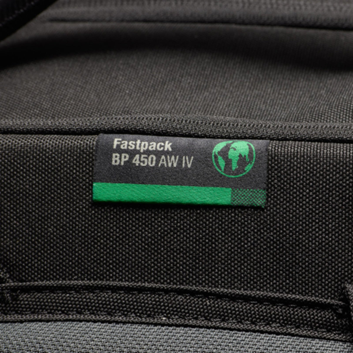 Lowepro Fastpack BP 450 AW IV