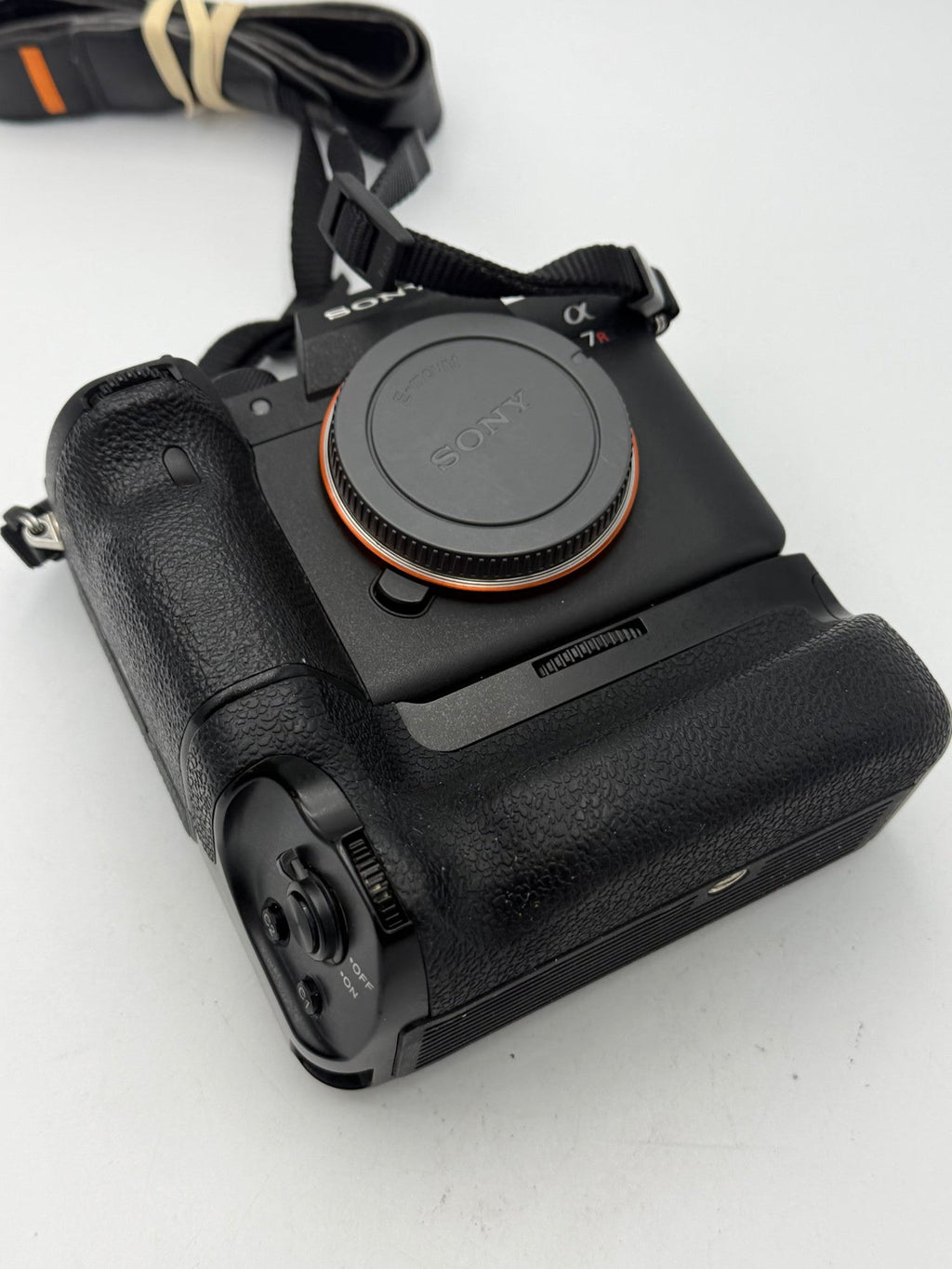 Used Sony A7R IV Body with Meke Battery Grip