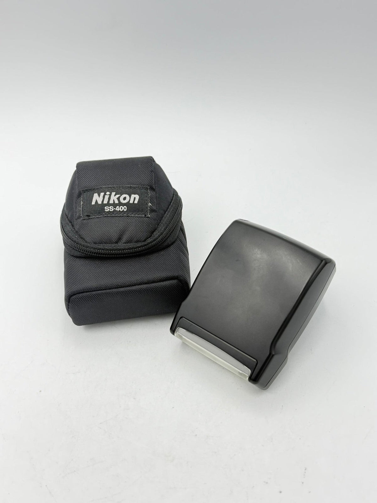 Used Nikon SB-400 Flash