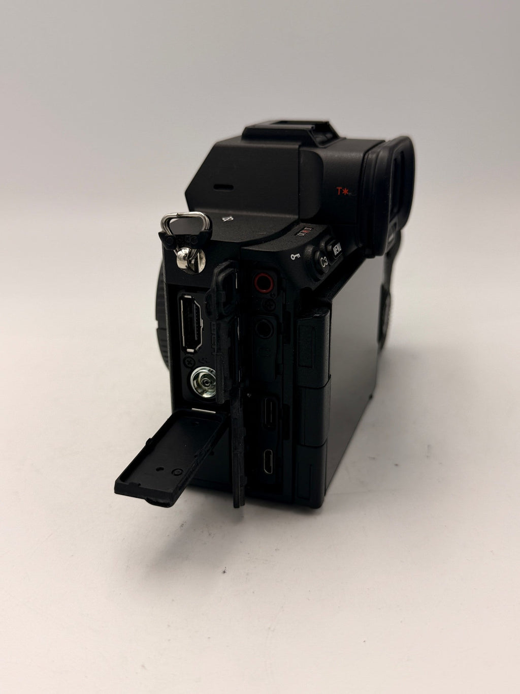 Used Sony A7R V Mirrorless Camera (84k Clicks)