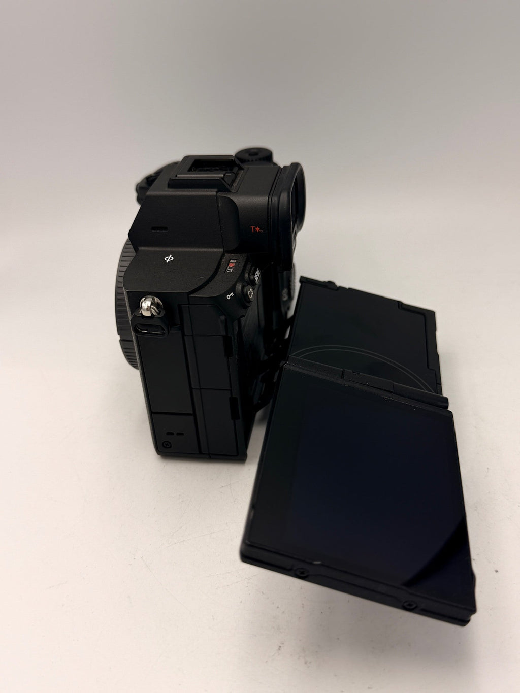Used Sony A7R V Mirrorless Camera (84k Clicks)