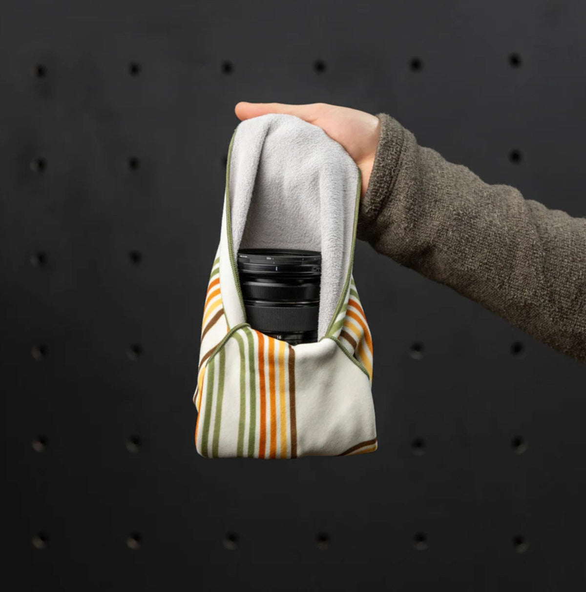Promaster Self-adhesive Cloth Protective Wrap M - Retrographic #83147