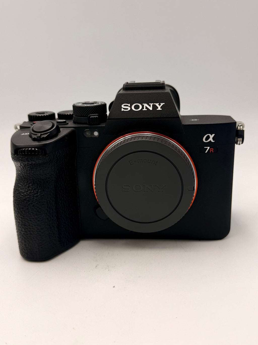 Used Sony A7R V Mirrorless Camera (84k Clicks)